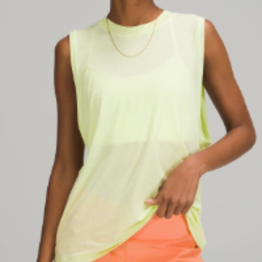 NWT Lululemon  Tank Top Crisp Green Yellow Size 4  nwt Vitasea Perfect